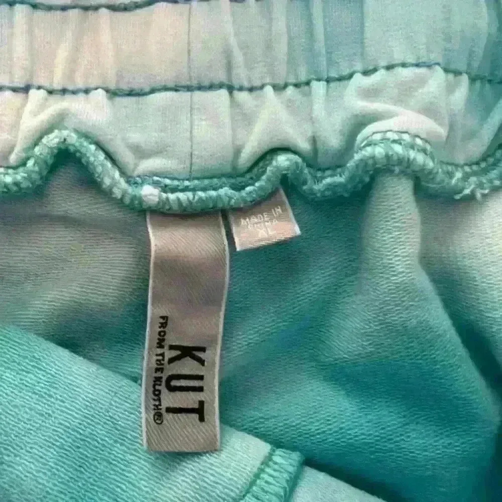 Kut from the Lloyd tie dye shorts xl‎ - Picture 3 of 4
